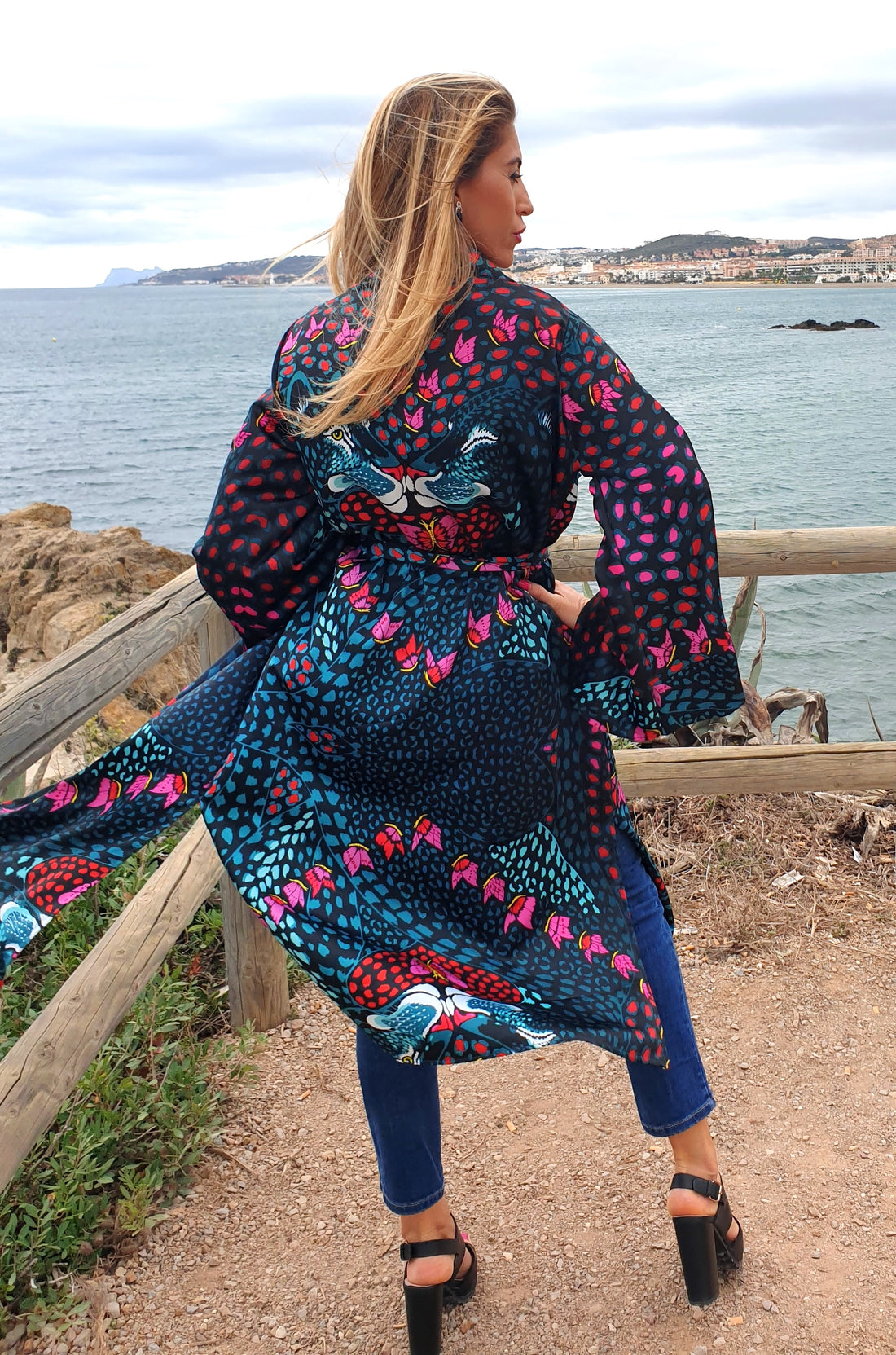 Kiss kimono – moteriškas drabužis