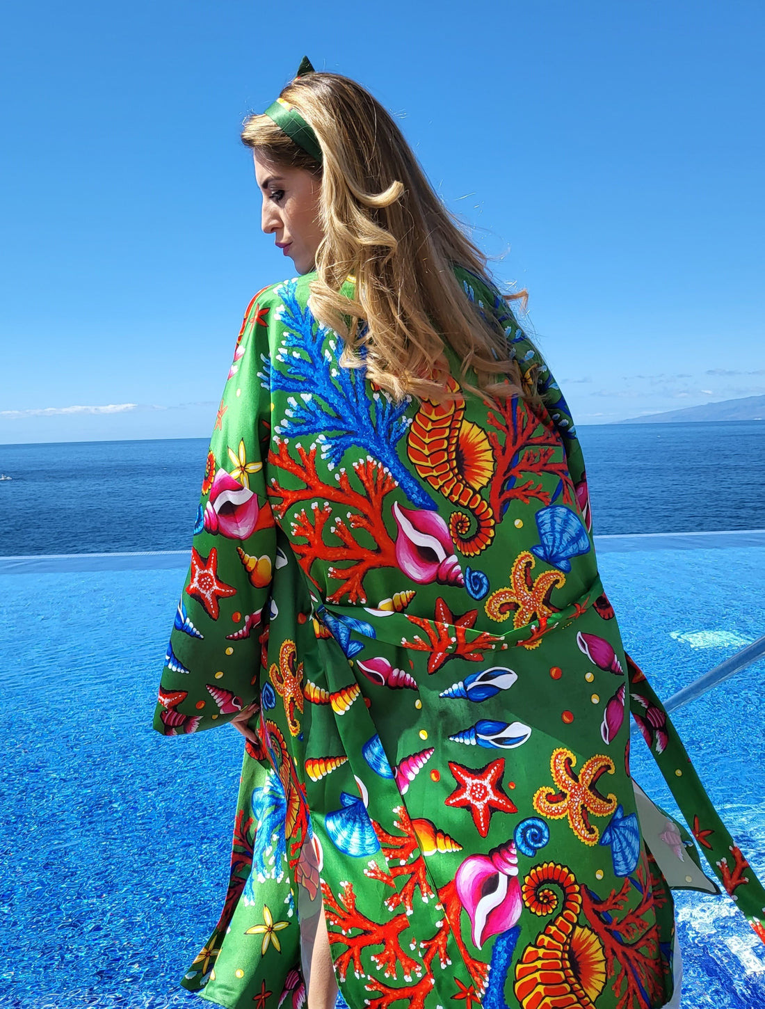 Oranžinio jūrų arkliuko kimono – moteriškas drabužis