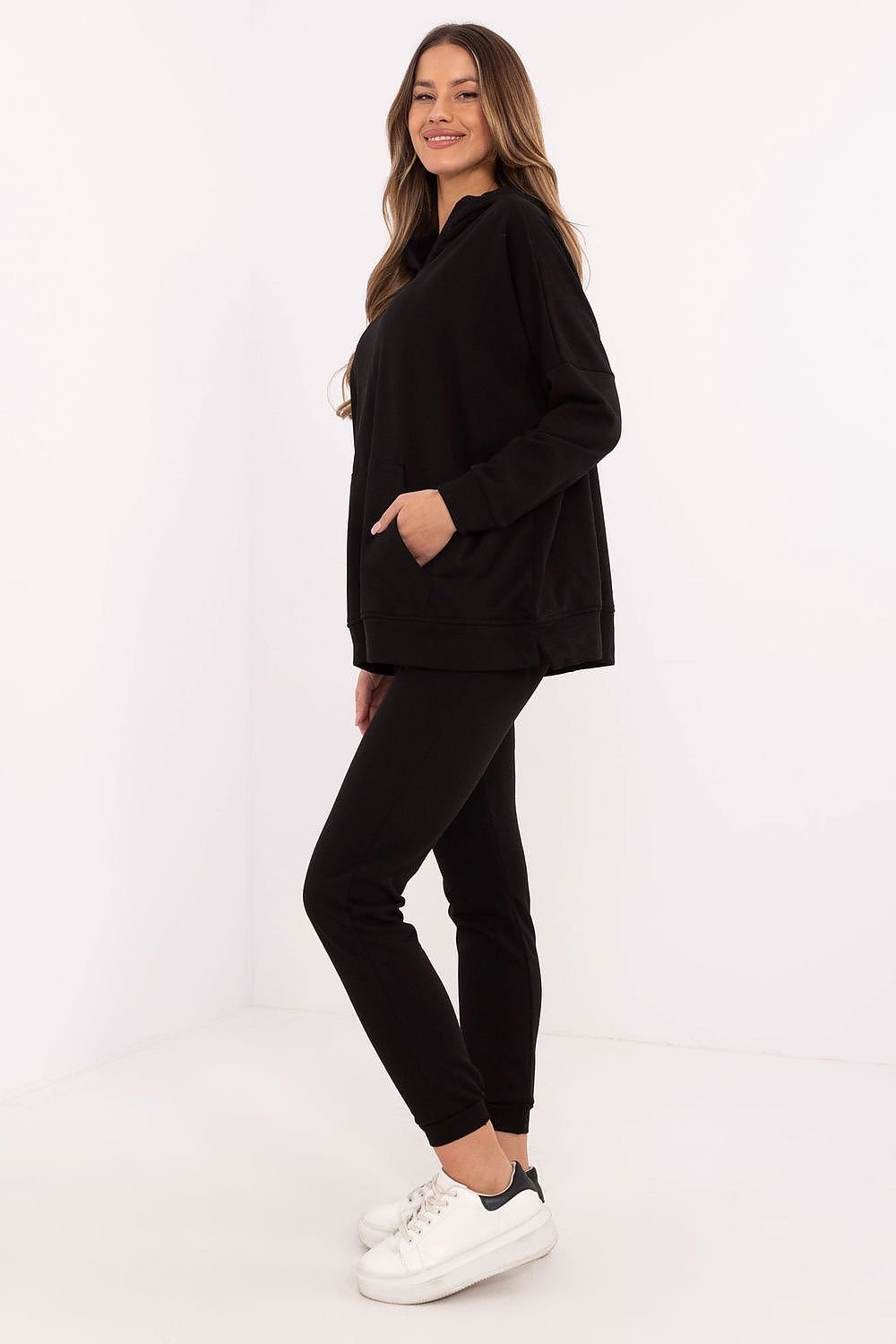 Kostiumas factory price juodas – moteriškas drabužis