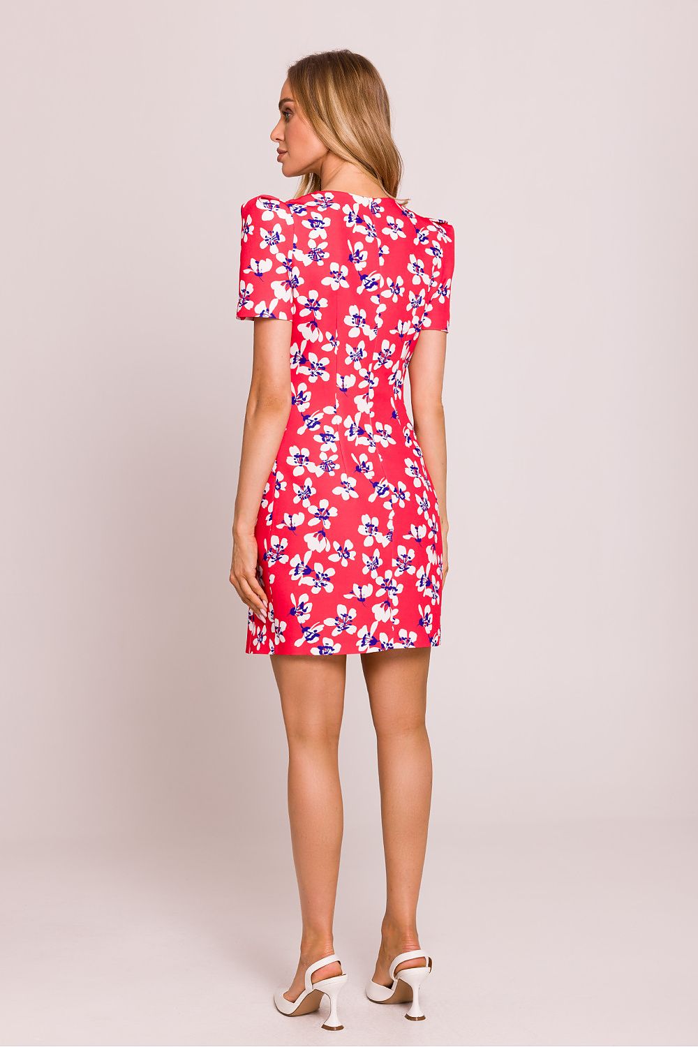Daydress Moe.