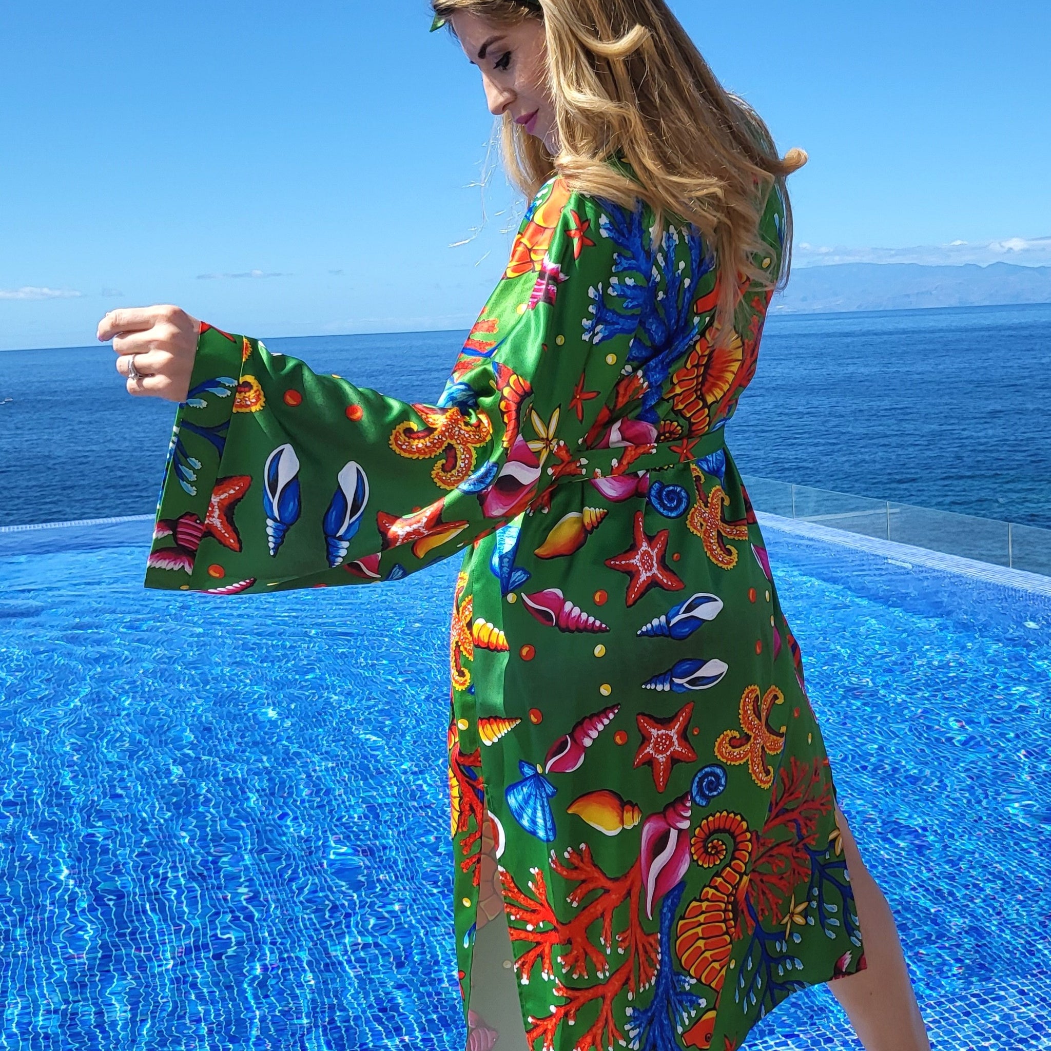 Oranžinio jūrų arkliuko kimono – moteriškas drabužis