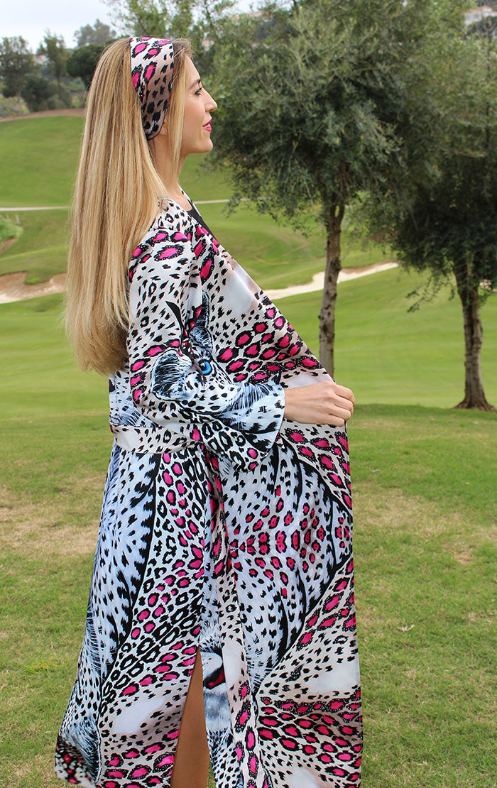 Baltojo leopardo kimono – moteriškas drabužis
